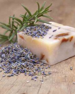 How to Make Homemade Soaps with Herbs Image